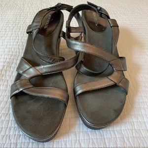 Aerosoles platform wedge sandal size 8